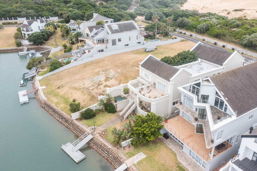 6 Bedroom Property for Sale in Royal Alfred Marina Eastern Cape